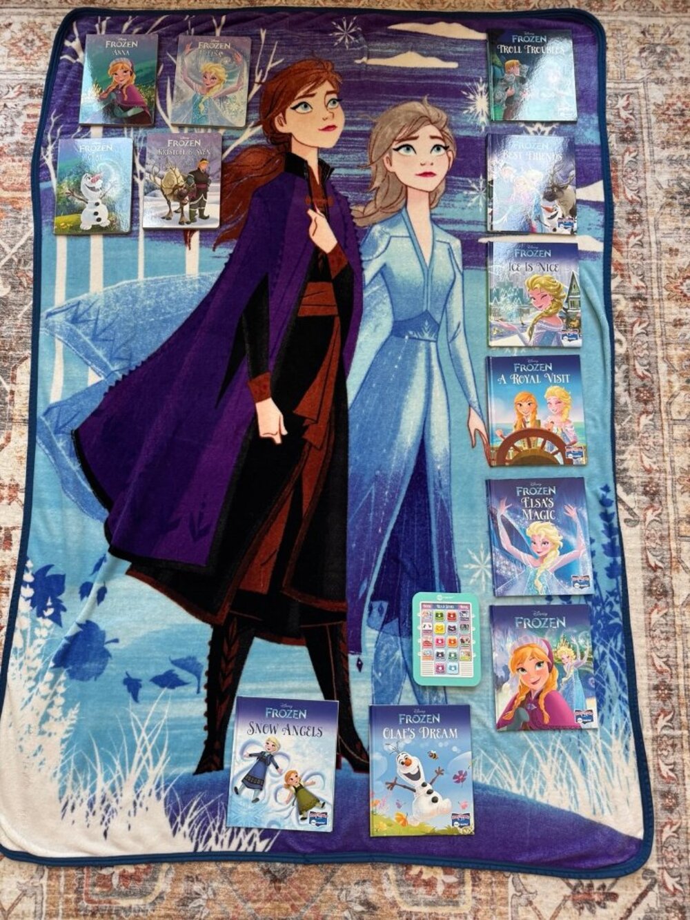Disney Frozen Anna & Elsa Fleece Blanket, Board Book Set & Me Reader Book Set